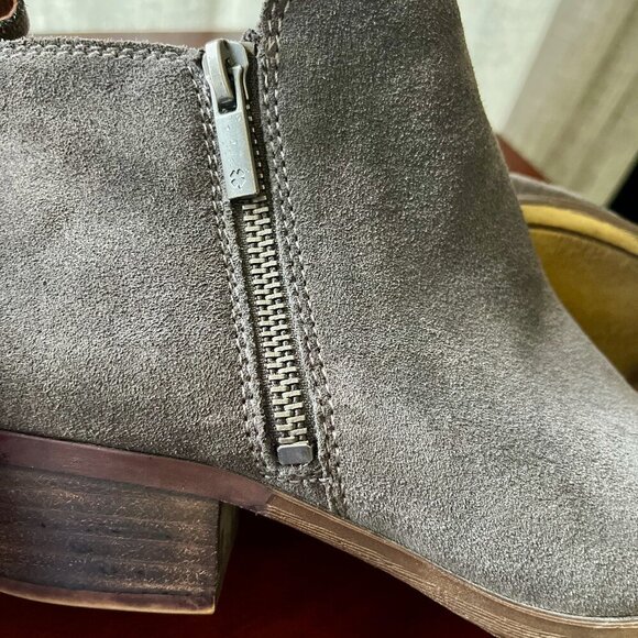 LUCKY BRAND Basel Printed Suede Side Zip Block Heel Ankle Booties - Picture 4 of 8